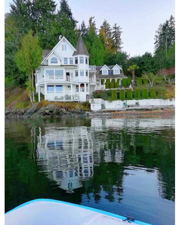 Walkon Waterfront Castle Cove Inn Chemainus Exteriör bild